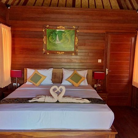 Svaha Nusa Guest House レンボンガン島 エクステリア 写真
