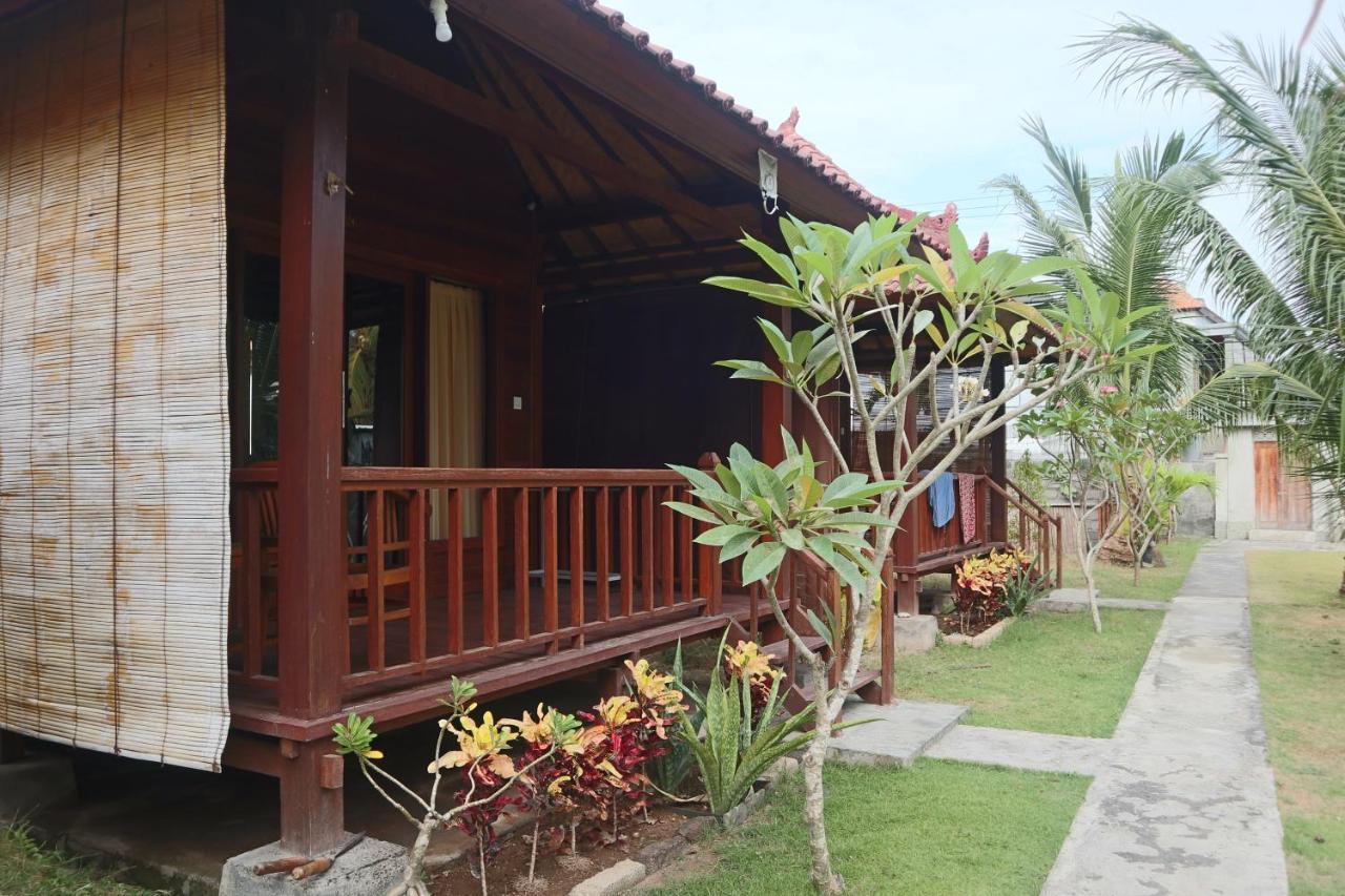 Svaha Nusa Guest House レンボンガン島 エクステリア 写真