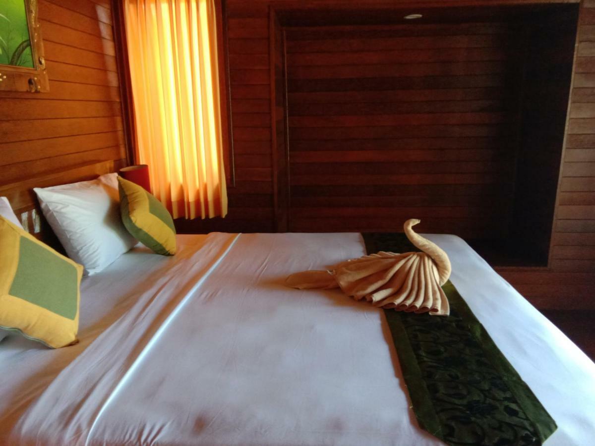 Svaha Nusa Guest House レンボンガン島 エクステリア 写真