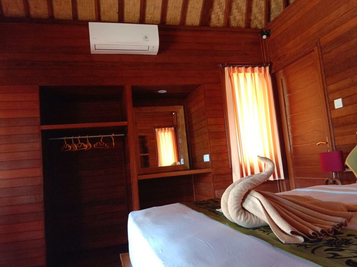 Svaha Nusa Guest House レンボンガン島 エクステリア 写真