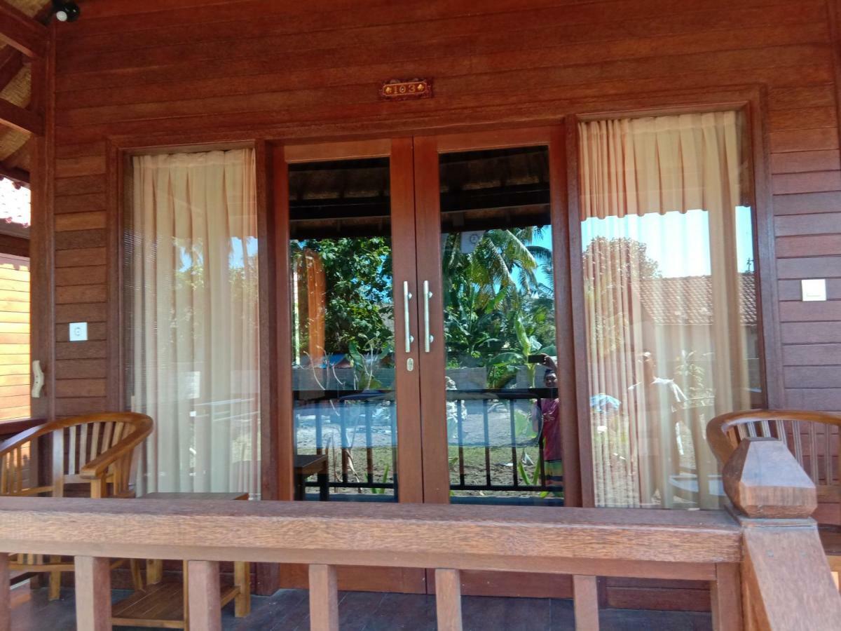 Svaha Nusa Guest House レンボンガン島 エクステリア 写真