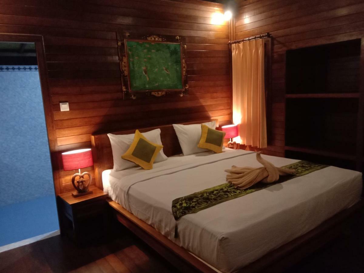 Svaha Nusa Guest House レンボンガン島 エクステリア 写真