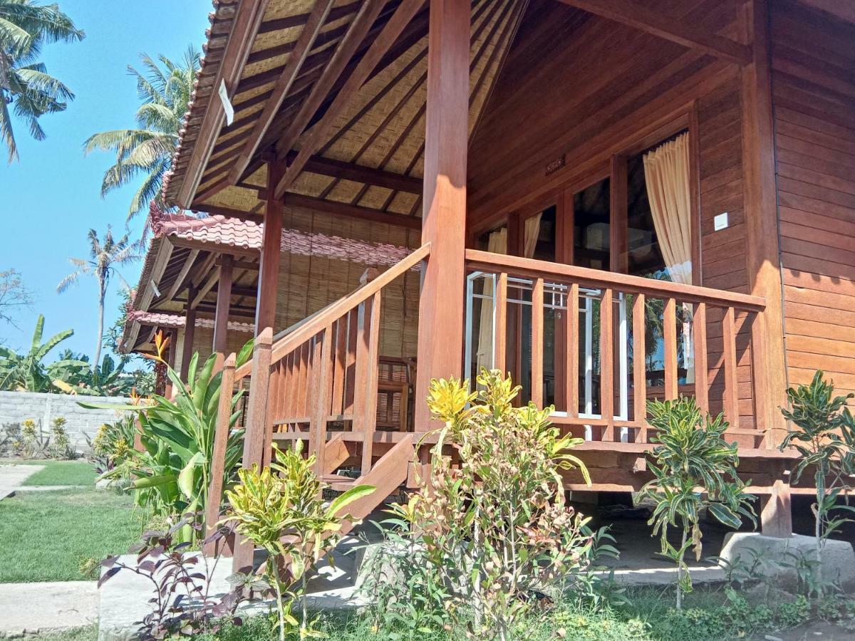 Svaha Nusa Guest House レンボンガン島 エクステリア 写真