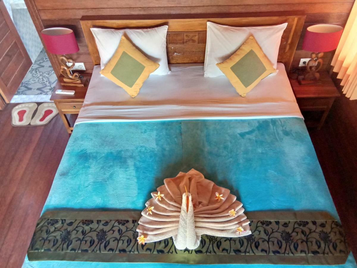 Svaha Nusa Guest House レンボンガン島 エクステリア 写真